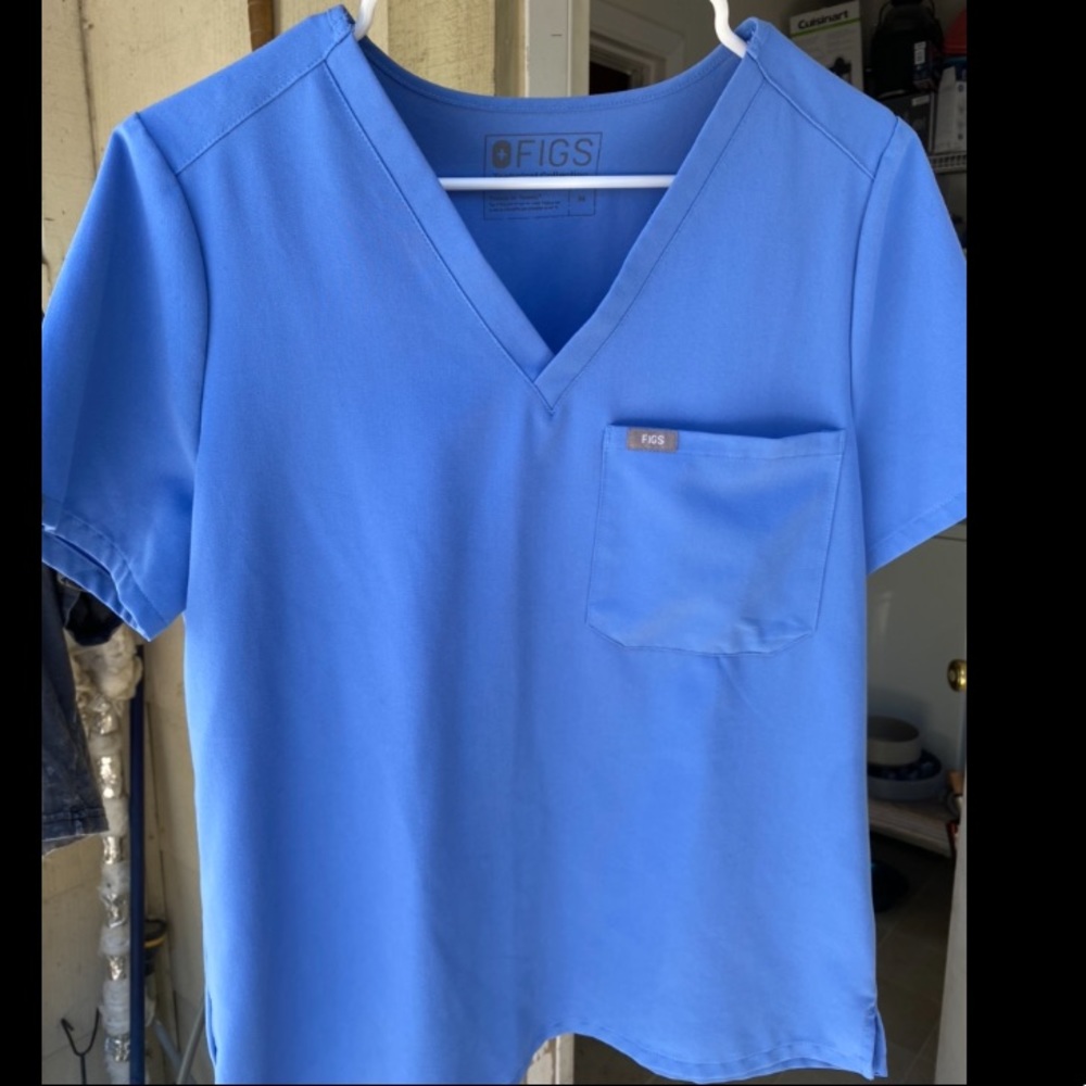 Figs ceil blue top
